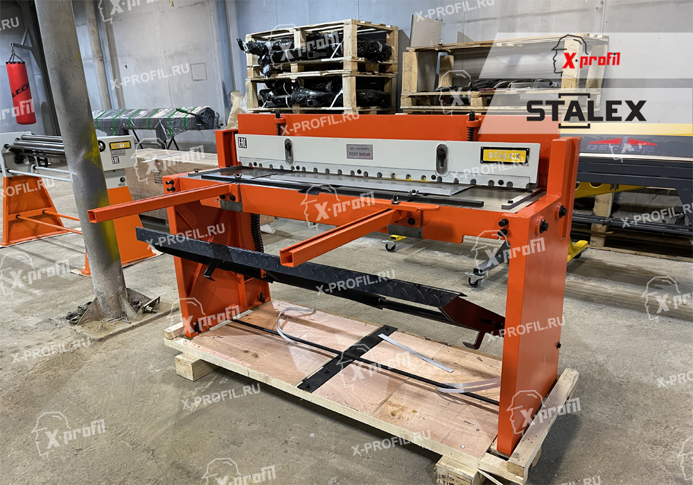 Гильотина ножная Stalex Q01-1.5x1320